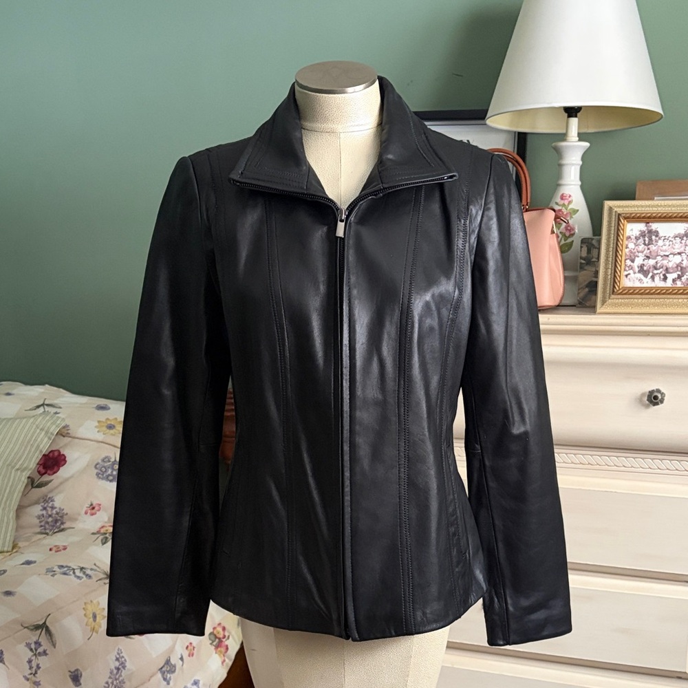 Avanti Women's Classic Black Leather Jacket
